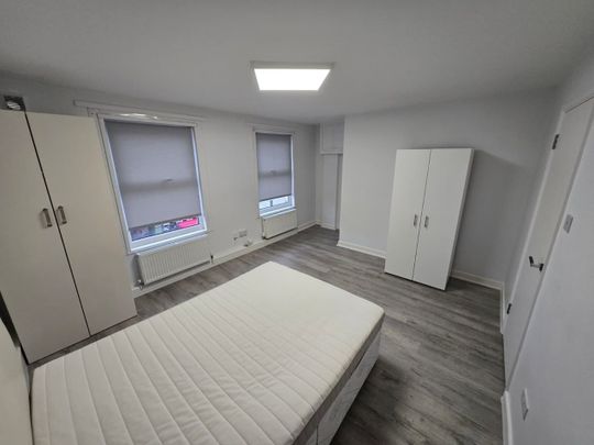 1 Bed Flat, Broadway Market, E8 - Photo 1