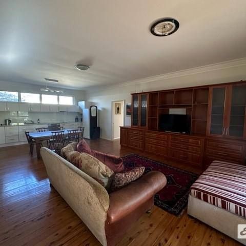 Fully furnished 1 bedroom apartment within Wollongong CBD - Photo 1