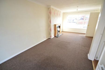 3 bedroom semi-detached house to rent - Photo 2