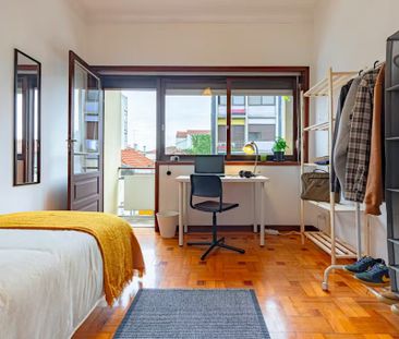 Avenida de Fernão de Magalhães, Porto, Braga - Photo 3