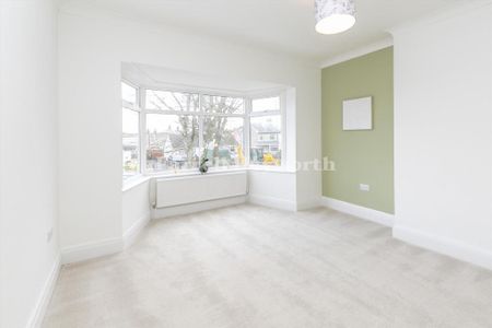 3 bedroom semi-detached house to rent - Photo 2