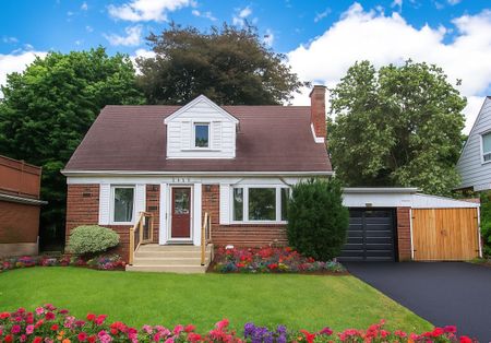 For Lease - 1536 Applewood Road, Mississauga, Ontario - Photo 2