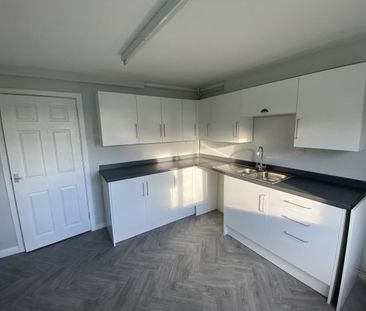 Miers Close, Plymouth, PL5 - Photo 2