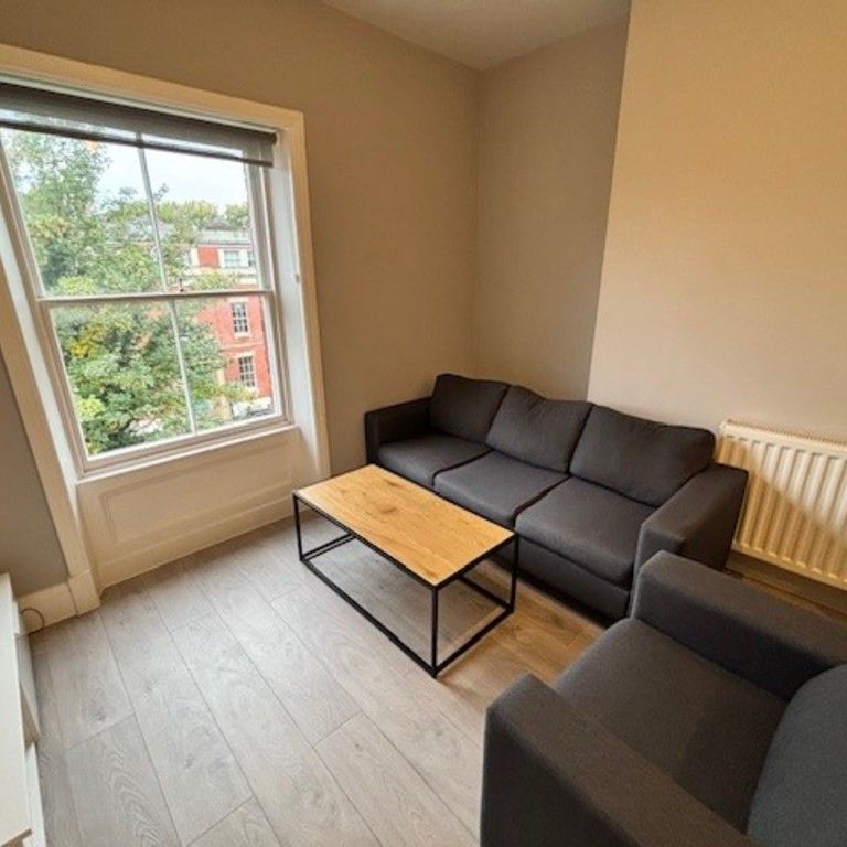 West Cliff, Preston - Photo 1