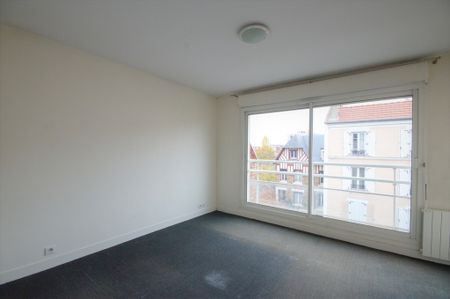Location Appartement 4 pièces 123m² - Photo 4