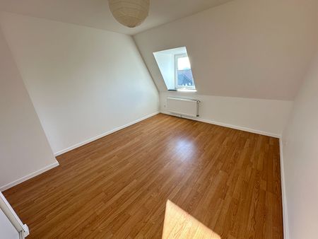 Location Appartement 4 pièces 99m² - Photo 5