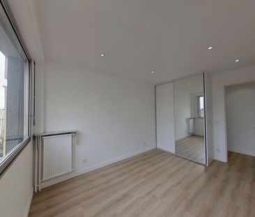 Location Appartement 5 pièces 101m² - Photo 4
