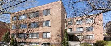 2 rooms apartment of 84m² in Montreal - Photo 1