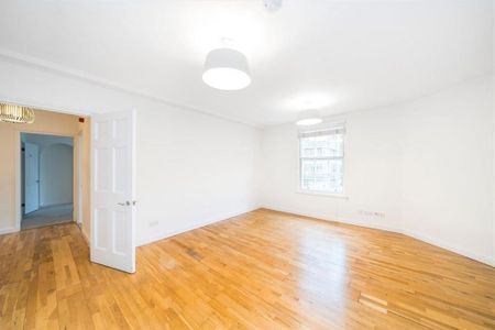 3 bedroom flat to rent - Photo 3