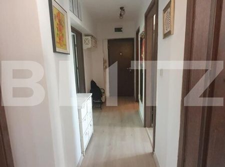 Apartament 3 camere, modern, 70 mp, zona Ultracentrala - Fotografie 2