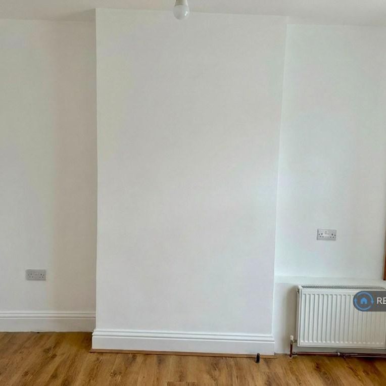 2 bedroom bungalow to rent - Photo 1