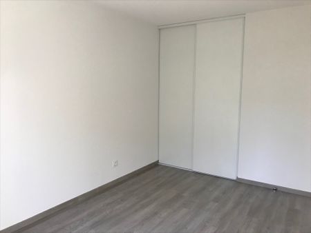 Location Appartement 2 pièces 39m² - Photo 3