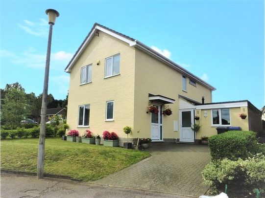 Chichester Close, Bury St. Edmunds - Photo 1
