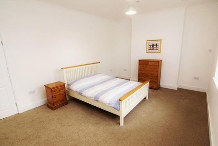 Church Street, Penydarren, MERTHYR TYDFIL - Photo 2