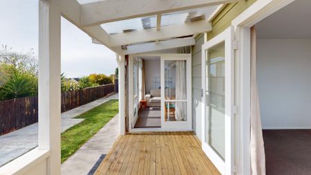 Paraparaumu - 2 Bedrooms - Photo 5