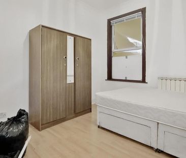 4 bedroom terraced house to rent - Photo 4