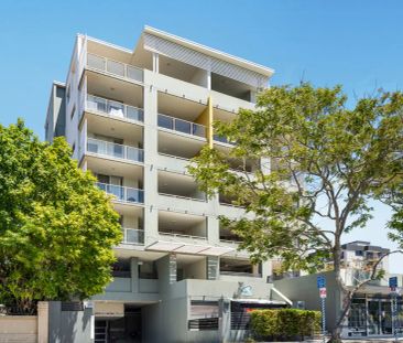 “Spacious 2-Bedroom Apartment with Study and Balcony in Prime Indoo... - Photo 6