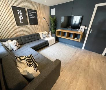 6 bedroom terraced house to rent - Photo 2