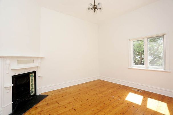 20 Mountview Road, Malvern, VIC 3144 - Photo 1