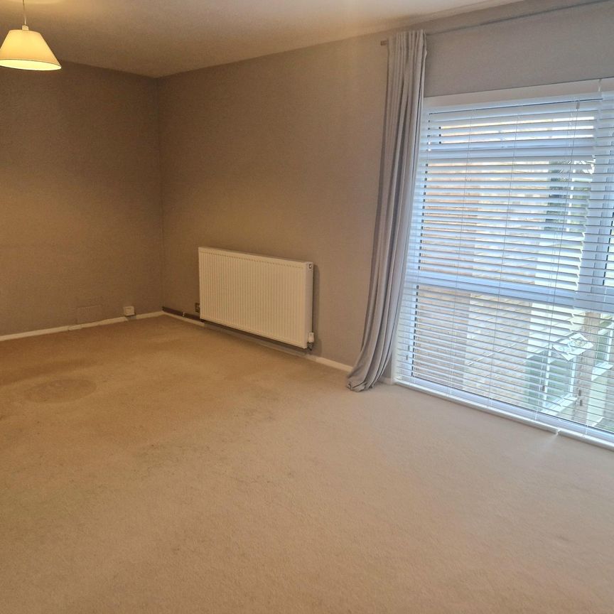 2 bedroom apartment to rent Silverwood Close, BR3 - Photo 1