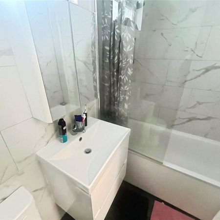 London Road, Twickenham, TW1 3RR - Photo 4