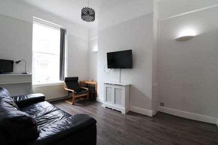 Percy Street (managed), Liverpool, Merseyside, L8 - Photo 5