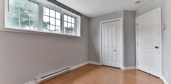 4 1/2 STYLE CONDO/ LAVAL CHOMEDEY - Photo 2