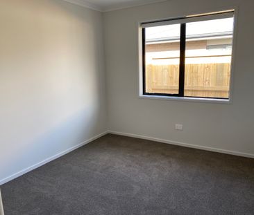 Near New Four Bedroom Home - Katikati - Photo 4