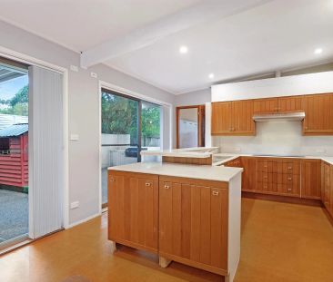 Spacious Family Home in Quiet Turramurra Pocket - Photo 3