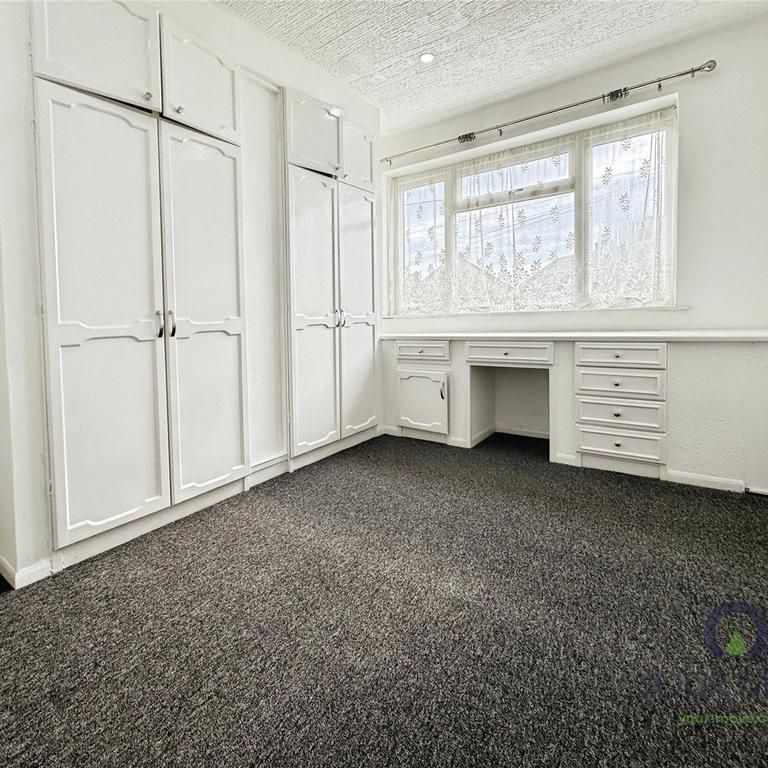 3 bedroom semi-detached house to rent - Photo 1
