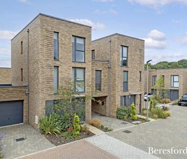 4 bedroom terraced house to rent - Photo 2