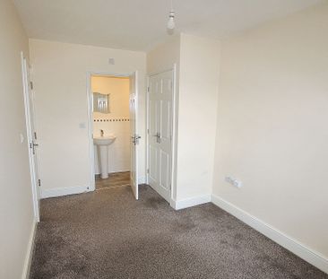 Snowberry Crescent, Warrington - Photo 5