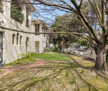 3/3 Clovelly Court, Hawthorn VIC 3122 - Apartment For Rent | Domain - Photo 2