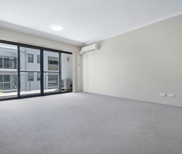 GREAT LOCATION, SECURE PARKING - Photo 4