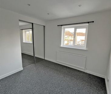 2 Bedroom House - End Terrace - Photo 4