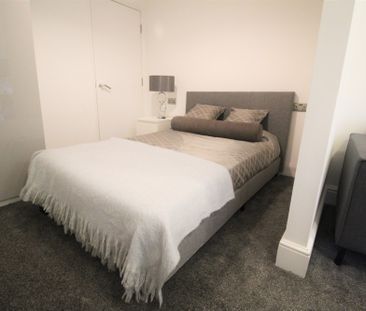 13B Kelso Road, LS2 9PR, Leeds - Photo 1