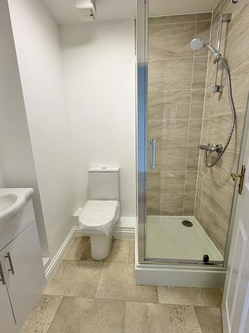 2 bedroom ground floor flat to rent - Photo 2