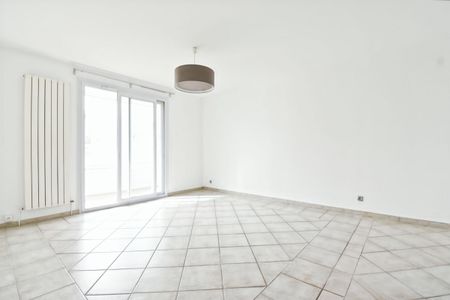 Location Appartement 4 pièces 75m² VALENCE 26000 - Photo 4