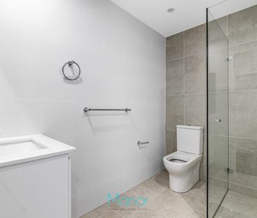 Elevated Modern Living with Stunning Blue Mountains Views - Photo 6