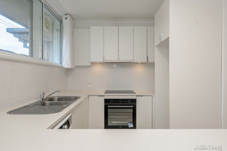 8/10 Union Street, Northcote - Photo 2