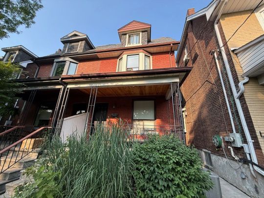 For Lease - 263 Grace Street Unit# 2nd Floor, Toronto, Ontario - Photo 1