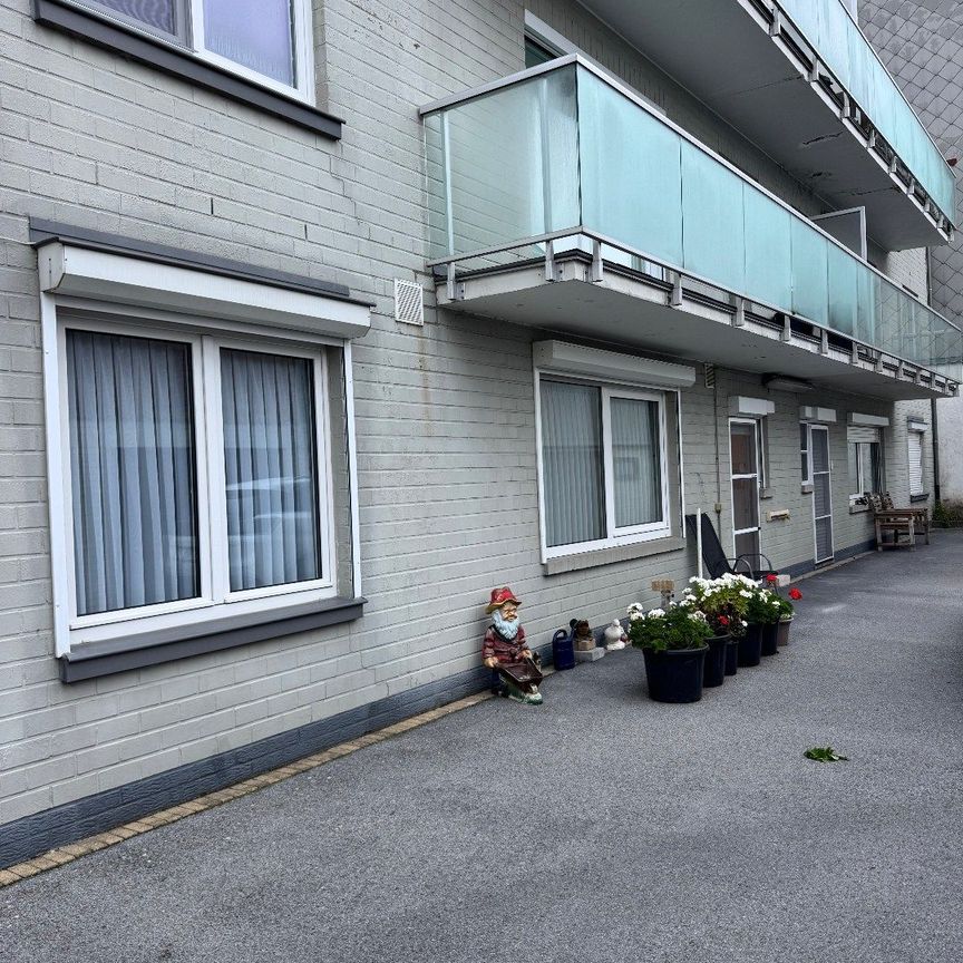 Gelijkvloers appartement met 2 slaapkamers en garage te Aartrijke - Photo 1