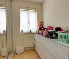 3 BEDROOM House - End Town House - Photo 5