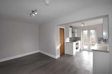 Oldfield Avenue, Hull, HU6 - Photo 5