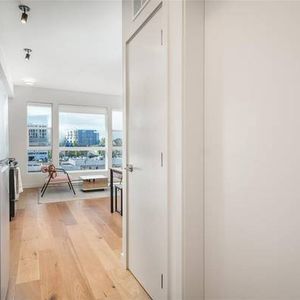 Studio condo for rent - Photo 2