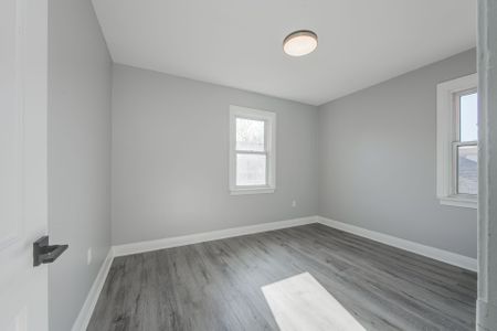For Lease - 99 Haig Street Unit# Unit 1, St. Catharines, Ontario - Photo 2