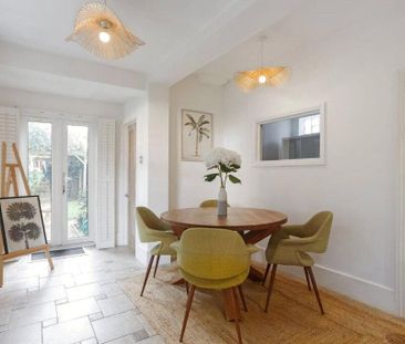 3 bedroom detached house to rent - Photo 2