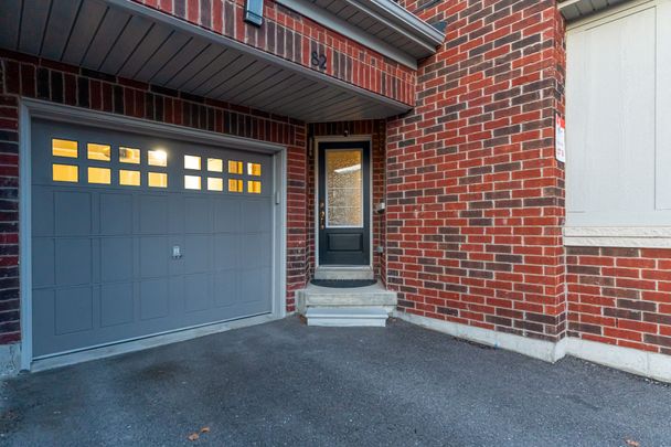 For Lease - 82 Ness Drive, Richmond Hill, Ontario - Photo 1