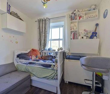 Bader Way, Roehampton, SW15 - Photo 2