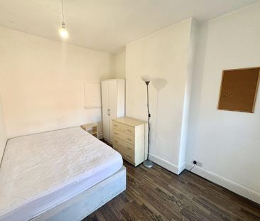1 bedroom in a house share to rent - Photo 6